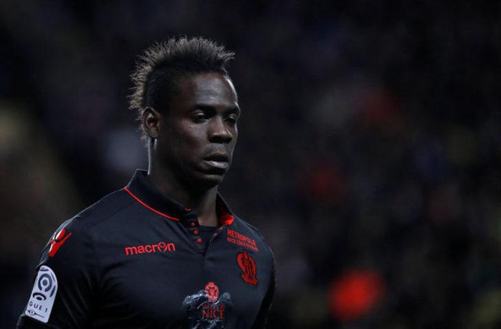 Mario Balotelli: İtalya milli takımında oynamaktan daha da güzel bir şey varsa o da Pirlo gibi bir sihirbazla aynı takımda oynamaktır...