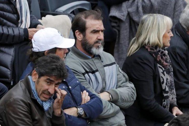 Eric Cantona: Burak Yılmaz, gerçekten de birinci sınıf bir futbolcu. Onda adeta kendimi görmüş gibi oldum.