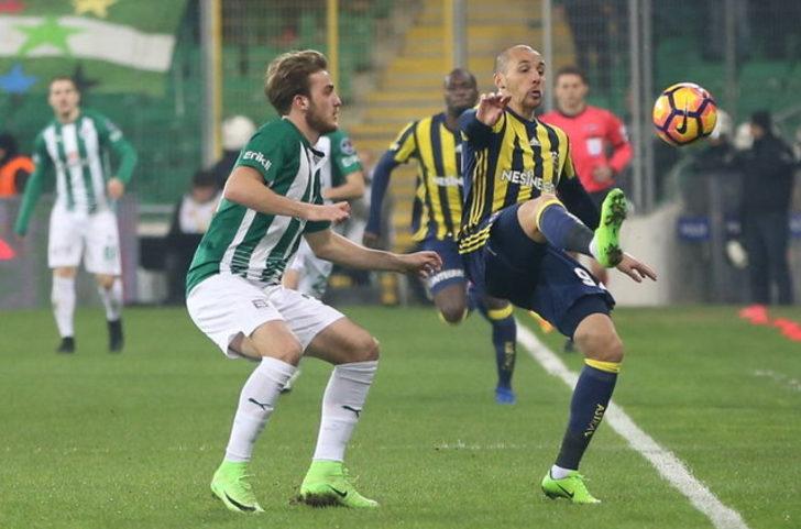 Aatıf Chahechouhe: Soyadımı doğru yazabilmek için yıllarca uğraştım. Ne anlama geldiğini de hâlâ bilmiyorum.