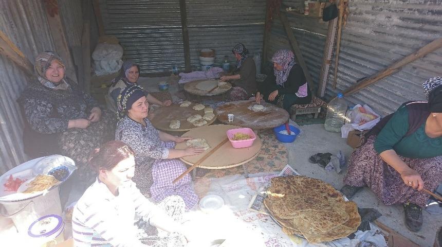 Komşulardan imece usul&uuml; ile g&ouml;zleme