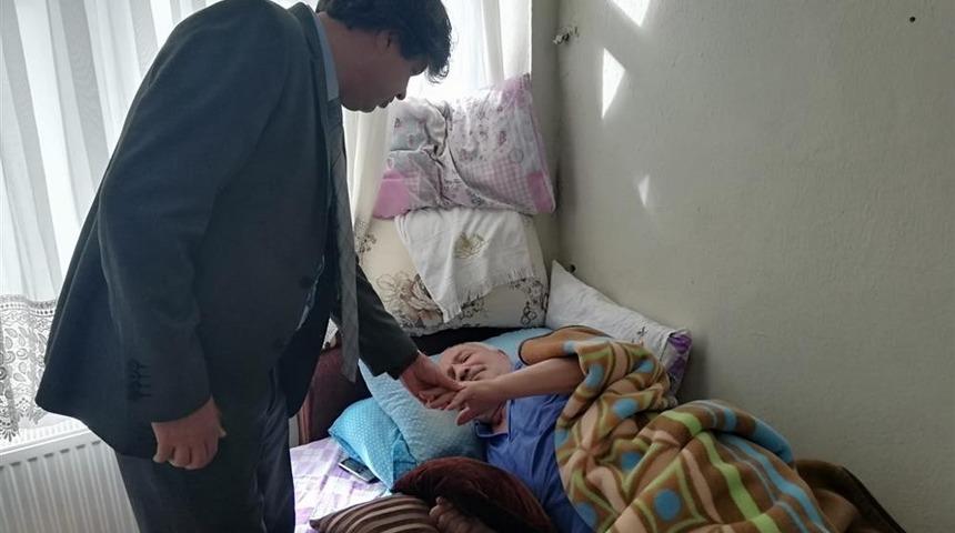 Evde tedavi olan hastalara moral ziyareti