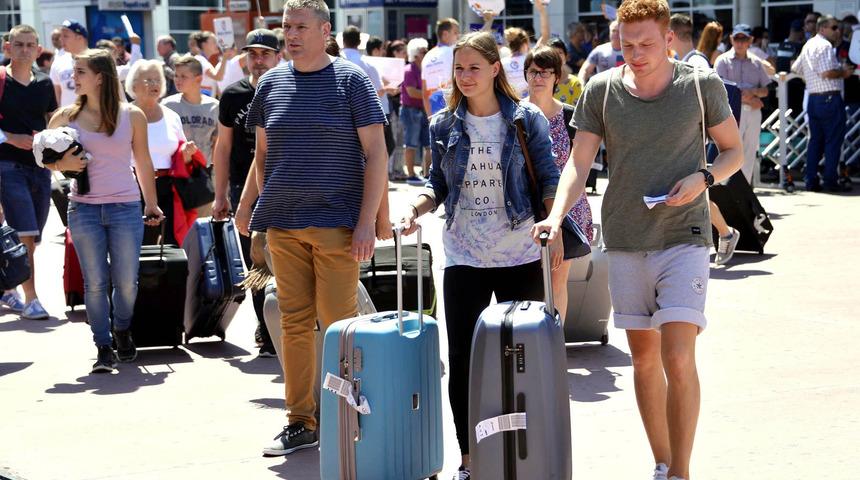 Antalya'da rekor: Turist sayısı 11 milyonu aştı