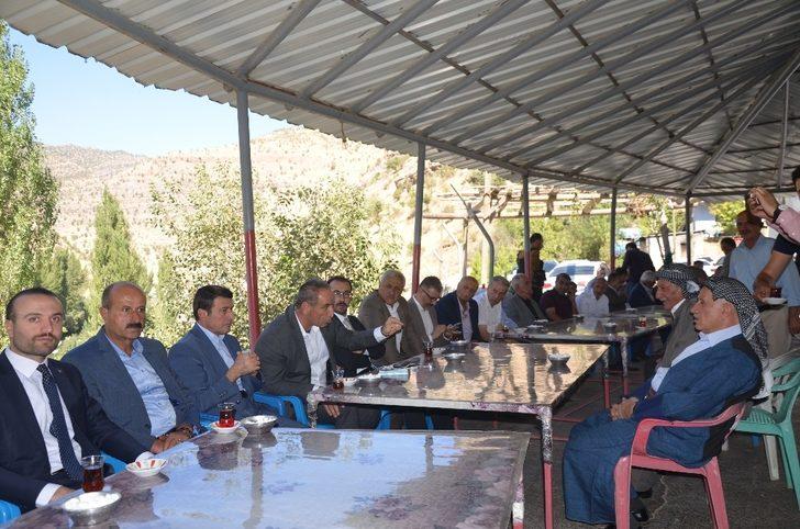 PKK’nın katlettiği vatandaşların ailelerine taziye ziyaretleri sürüyor G2