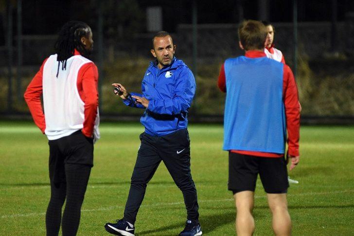 Teknik Direktör Özdilek, akşam antrenmanı yaptı G1