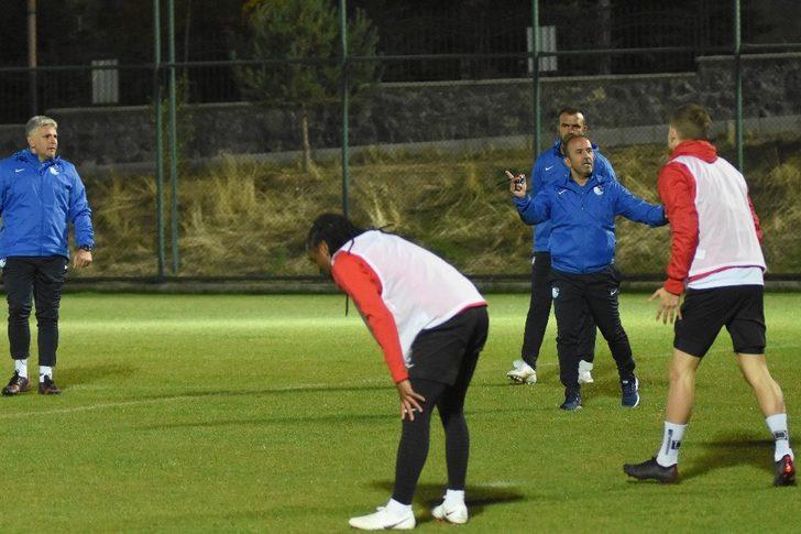 Teknik Direktör Özdilek, akşam antrenmanı yaptı G4