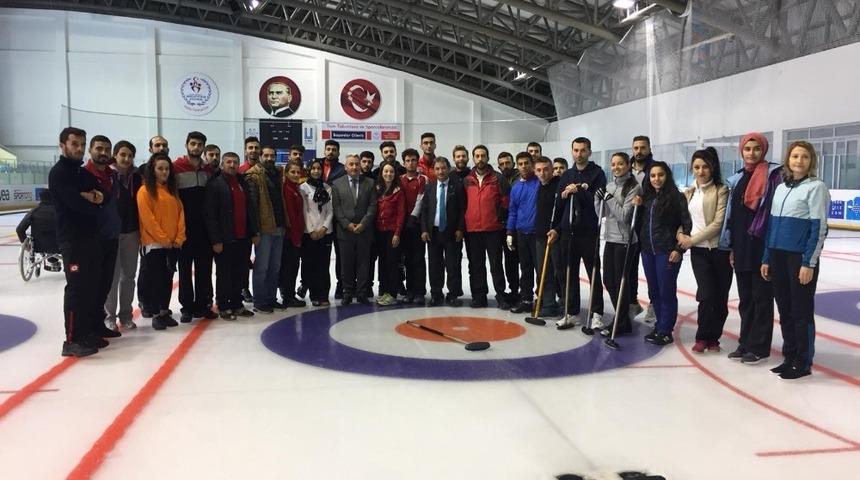 Curling’e taze kanlar geliyor
