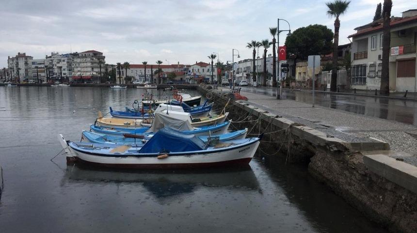 Ayvalık’ta tropik fırtınaya karşı tedbirler alındı