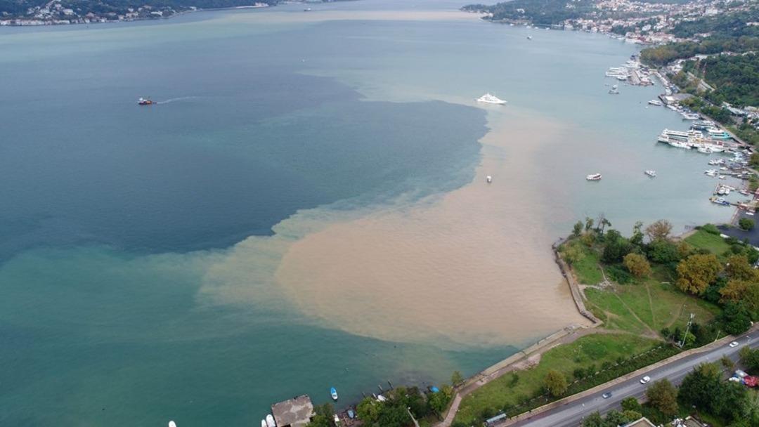 Boğaz'ın rengi değişti 