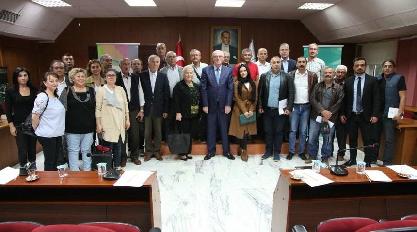 Başkan Kurt mahalle meclis başkanlarıyla bir araya geldi