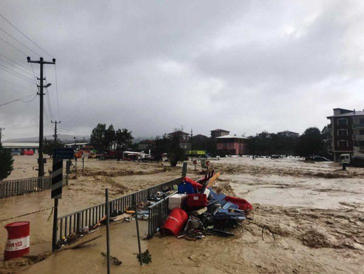 Meteoroloji'den son dakika uyarısı! Şiddetli yağış iki ilçeyi vurdu  G3