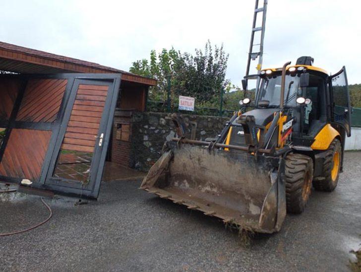 Meteoroloji'den son dakika uyarısı! Şiddetli yağış iki ilçeyi vurdu  G4