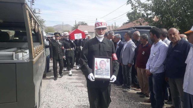 Elazığ şehidi, son yolculuğuna uğurlandı