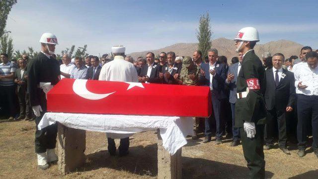 Elazığ şehidi, son yolculuğuna uğurlandı