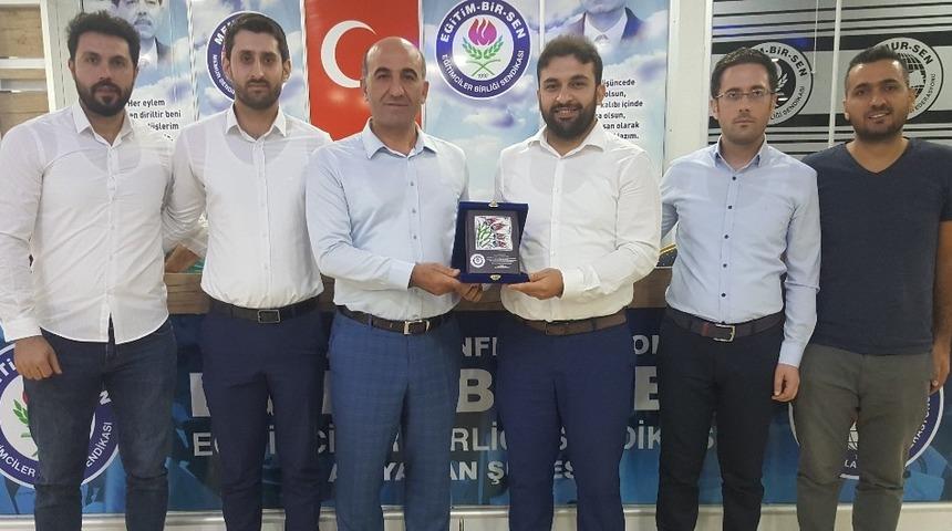 Başkan Deniz: &ldquo;Erdemli bir toplumun inşasında &ouml;nc&uuml; nesiller yetiştireceğiz&rdquo;