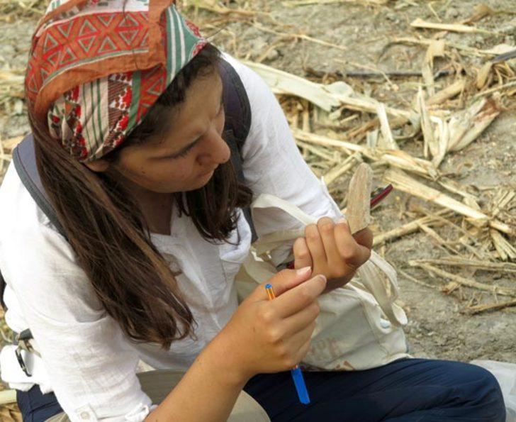 Manyas Gölü yakınlarında heyecanlandıran kazı!  G5