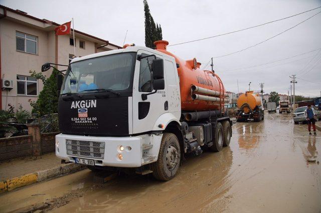 Kaynarca’da metrekareye 115 kilogram yağış düştü