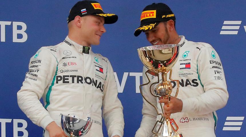 Formula 1 Rusya Grand Prix'ini Lewis Hamilton kazandı