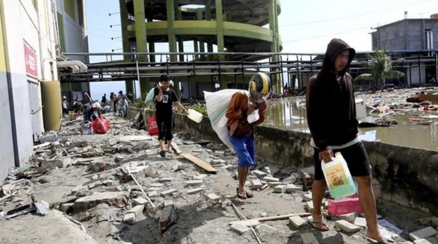 Endonezya'daki deprem faciasında ölü sayısı yükseldi