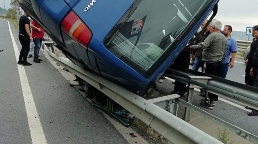 Minibüs refüje çıktı: 1 yaralı