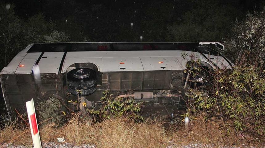 Aydın'da İncirliova Belediyespor'un takım otobüsü devrildi