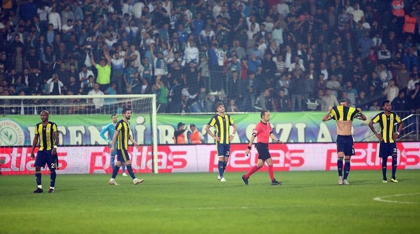 Fenerbah&ccedil;e, Rize'de dibe vurdu: 3-0