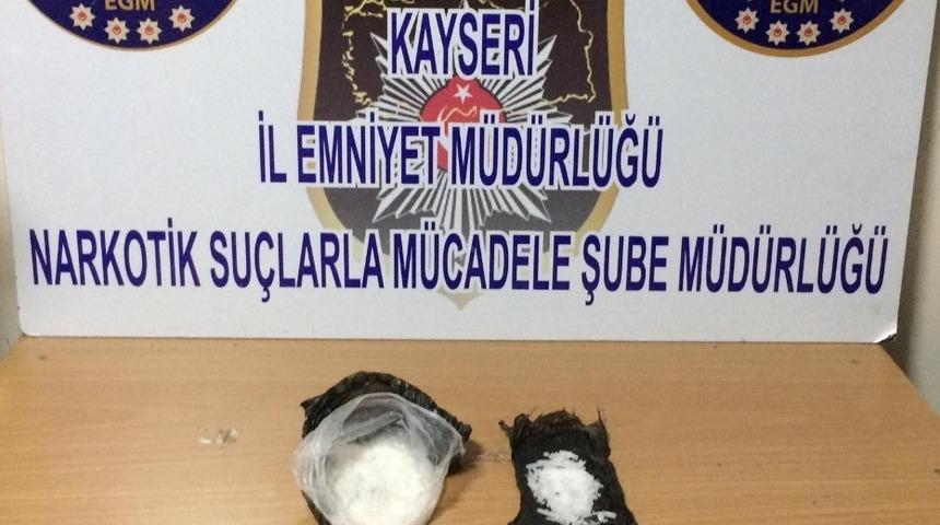 4 uyuşturucu taciri g&ouml;zaltına alındı