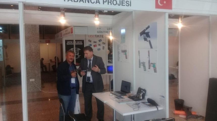 Boz&uuml;y&uuml;kl&uuml; &ouml;ğretmenler D&uuml;nya Buluş Fuarına katıldı