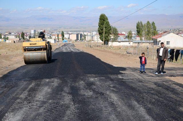 Palandöken Belediyesi ilçeyi adım adım asfaltlıyor