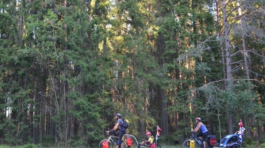 26 &uuml;lke gezen bisikletli gezgin aile tecr&uuml;belerini paylaştı.