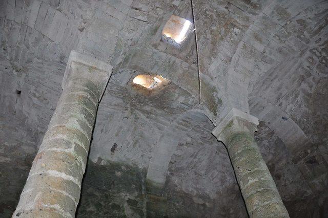 Tarihi yer altı kilisesinde kazılar yarım kaldı