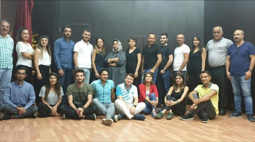 Tiyatro topluluğuna oyuncular se&ccedil;iliyor