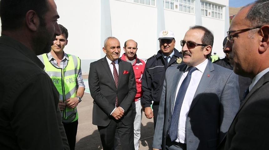 Vali Pehlivan: &ldquo;Trafik kurallarına uymak insani ve vicdani y&uuml;k&uuml;ml&uuml;l&uuml;kt&uuml;r&rdquo;