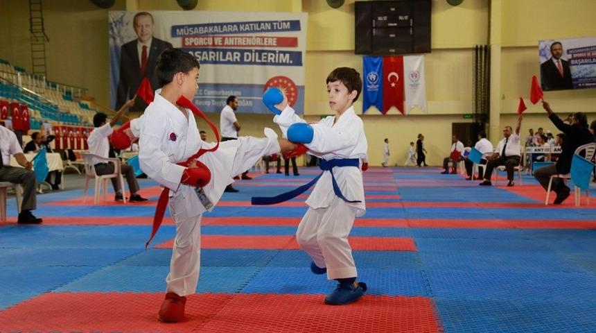 Adana&rsquo;da karate fırtınası