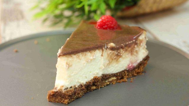 Süt Reçelli Cheesecake