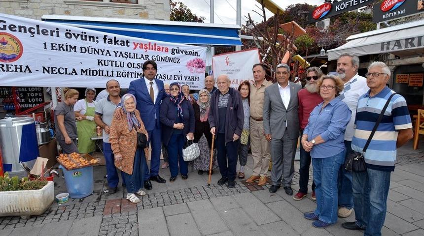 Fo&ccedil;a ve Buca&rsquo;da Yaşlılar G&uuml;n&uuml; unutulmadı