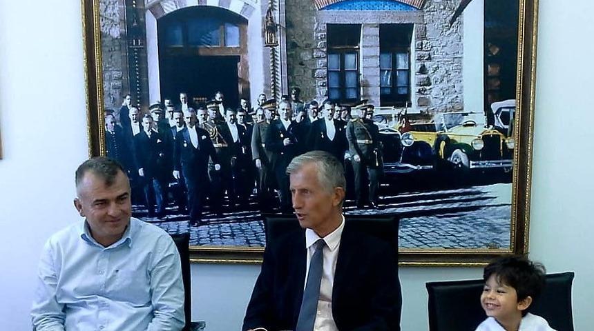 Minik şampiyonlardan Kaymakam Çetin’e ziyaret