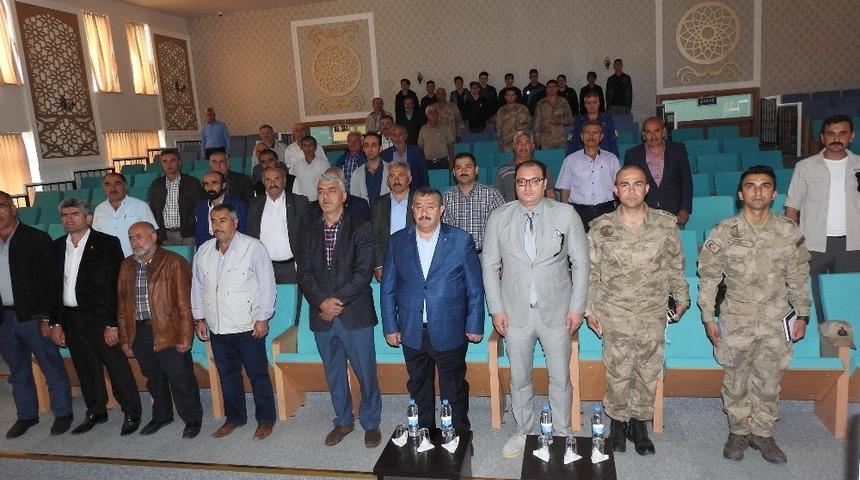 Jandarma&rsquo;dan vatandaşlara &lsquo;Yaylalarda yaşam malzemesi bırakmayın&rsquo; bilgilendirmesi