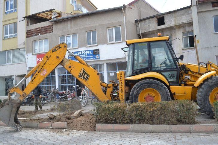 Şuhut Belediyesi üst yapı çalışmalarına hız verdi G3