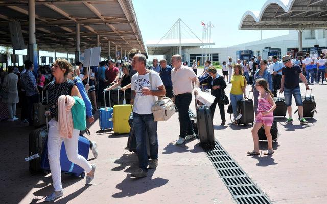 Antalya'ya gelen Rus turist sayısı 4 milyonu geçti