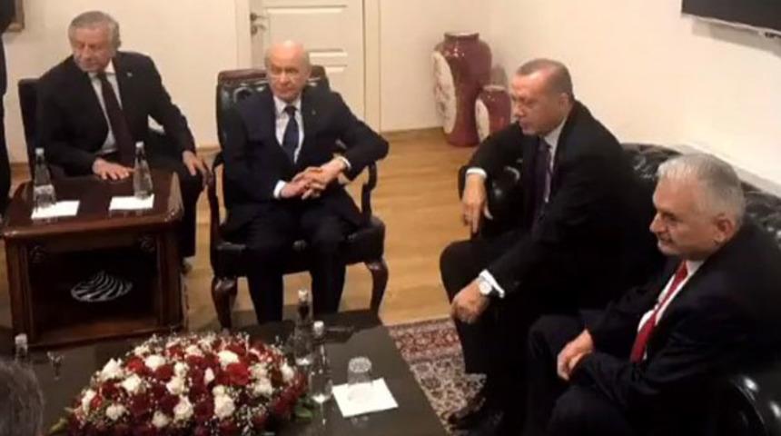 Meclis'te sürpriz görüşme! İYİ Partili isim de katıldı