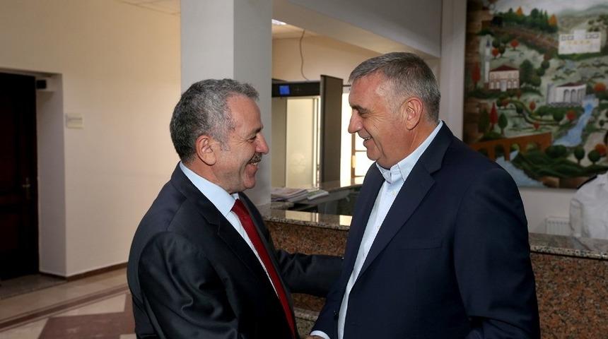 Başkan To&ccedil;oğlu, Şaban Dişli&rsquo;yi ağırladı