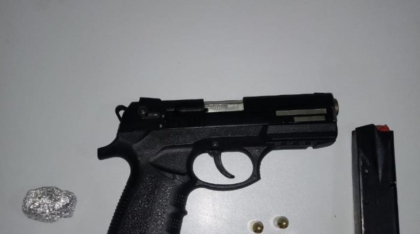 Batman’da silah ve uyuşturucu ele geçirildi