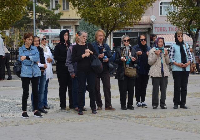 Son yolculuğuna uğurlanan oyuncu Mehmet Uslu'ya, vefasızlık