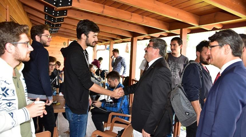 Başkan Can ve Rektör Taş, üniversitelilerle bir araya geldi