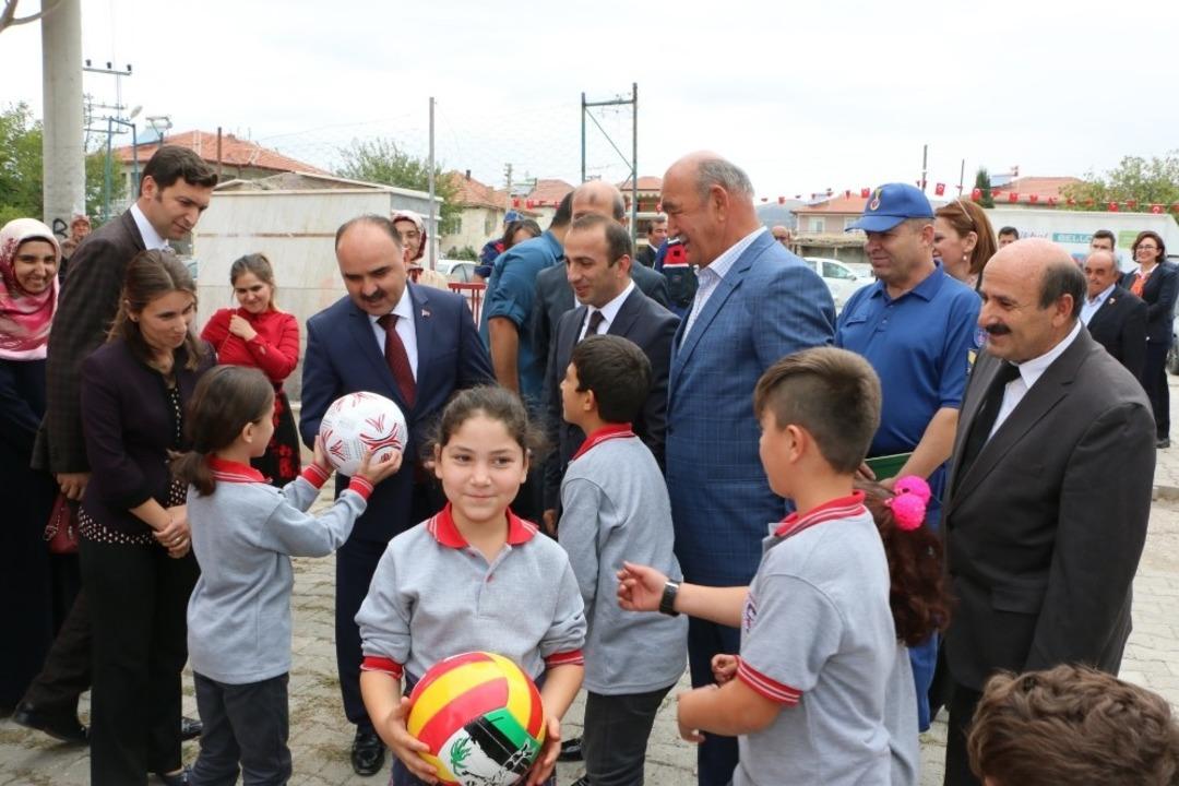 Vali G&uuml;naydın&rsquo;dan karış karış Senirkent gezisi
