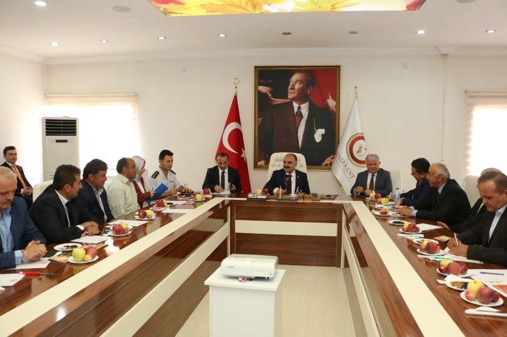 Vali Günaydın’dan karış karış Senirkent gezisi G2