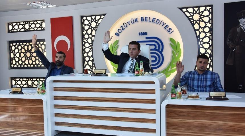 Başkan Bakıcı, m&uuml;jdeyi Meclis toplantısında verdi.