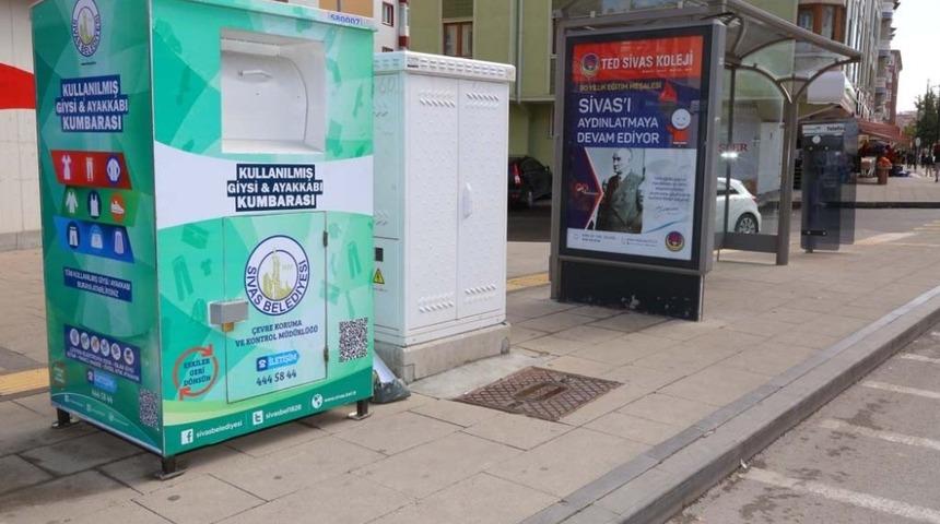 Sivas&rsquo;ta atık giysi kumbara uygulaması