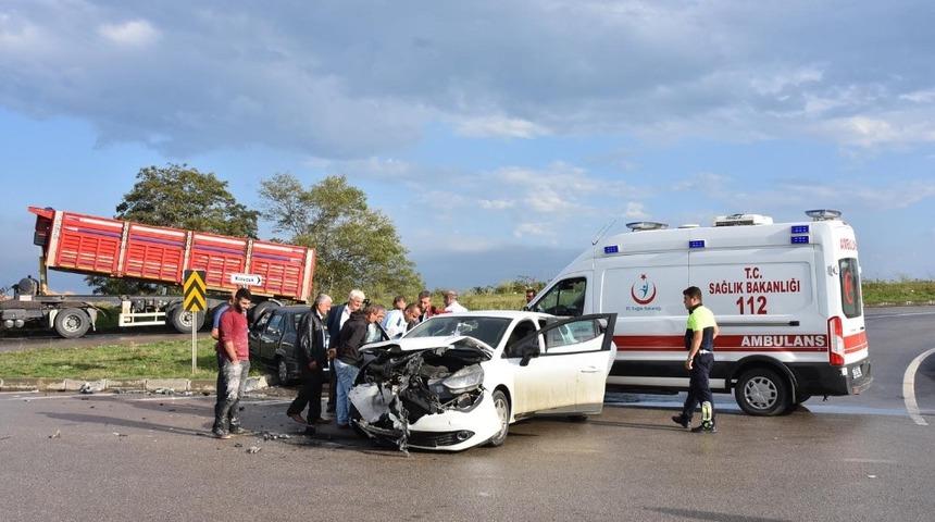 Sinop&rsquo;ta trafik kazası: 2 yaralı