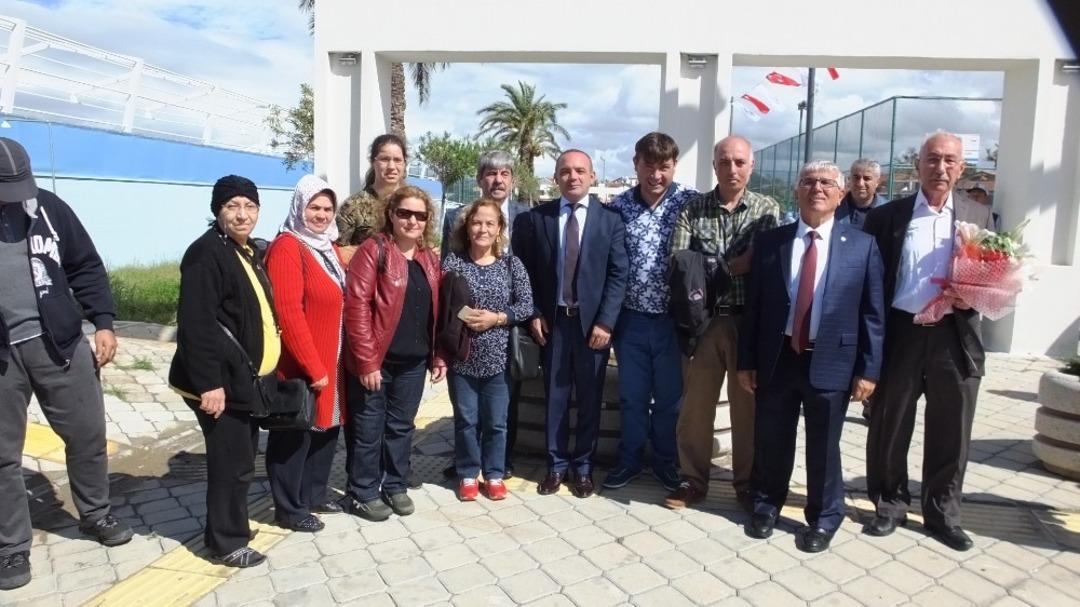 Burhaniye&rsquo;de engelliler havuzu t&ouml;renle hizmete girdi